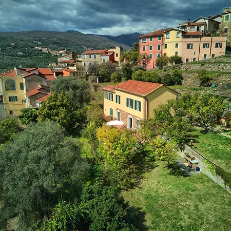 Prázdninový dům Casa Immersa Nella Natura Con Piscina Ac E Wi-fi 1